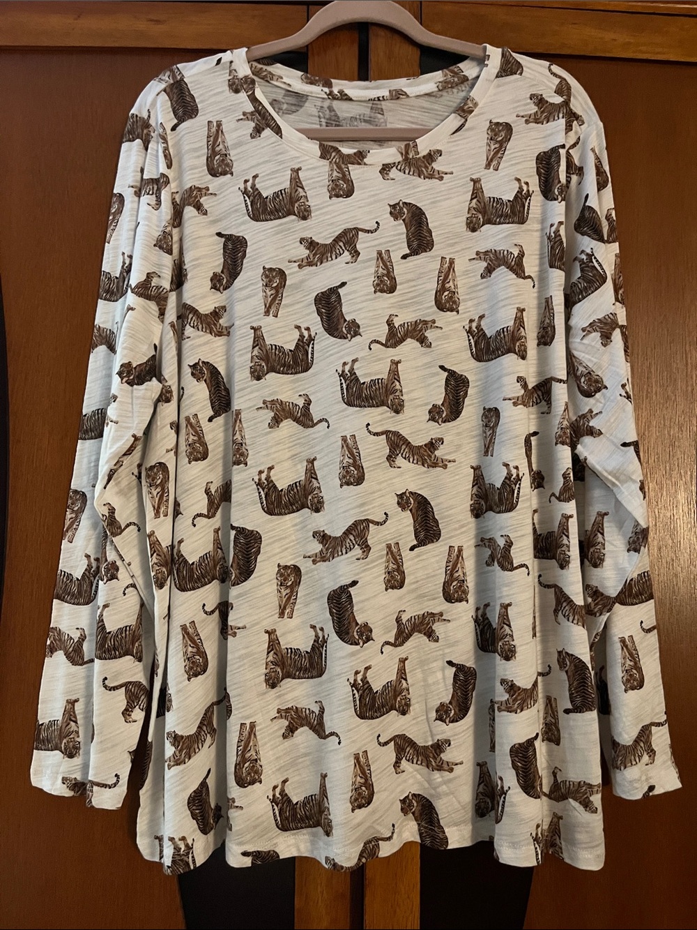 NWT Blue Sol White Slub Knit Long Sleeve Top w/Brown & Black Tiger Print